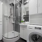 Apartman Comfortable With Air Conditioning And Balcony In The Capital By Renters Varsó